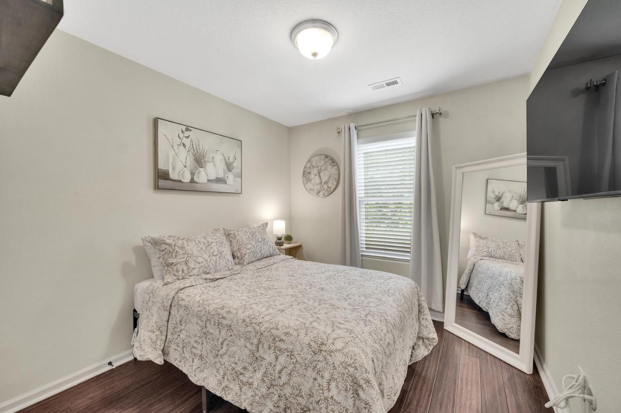 Cozy Home Close To Airport, Downtown, & Us Whitewater Center Charlotte Bagian luar foto