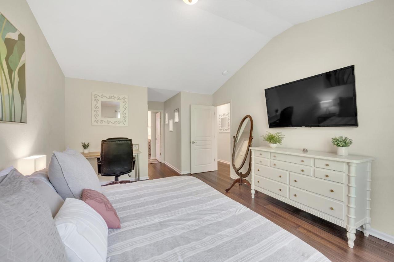 Cozy Home Close To Airport, Downtown, & Us Whitewater Center Charlotte Bagian luar foto